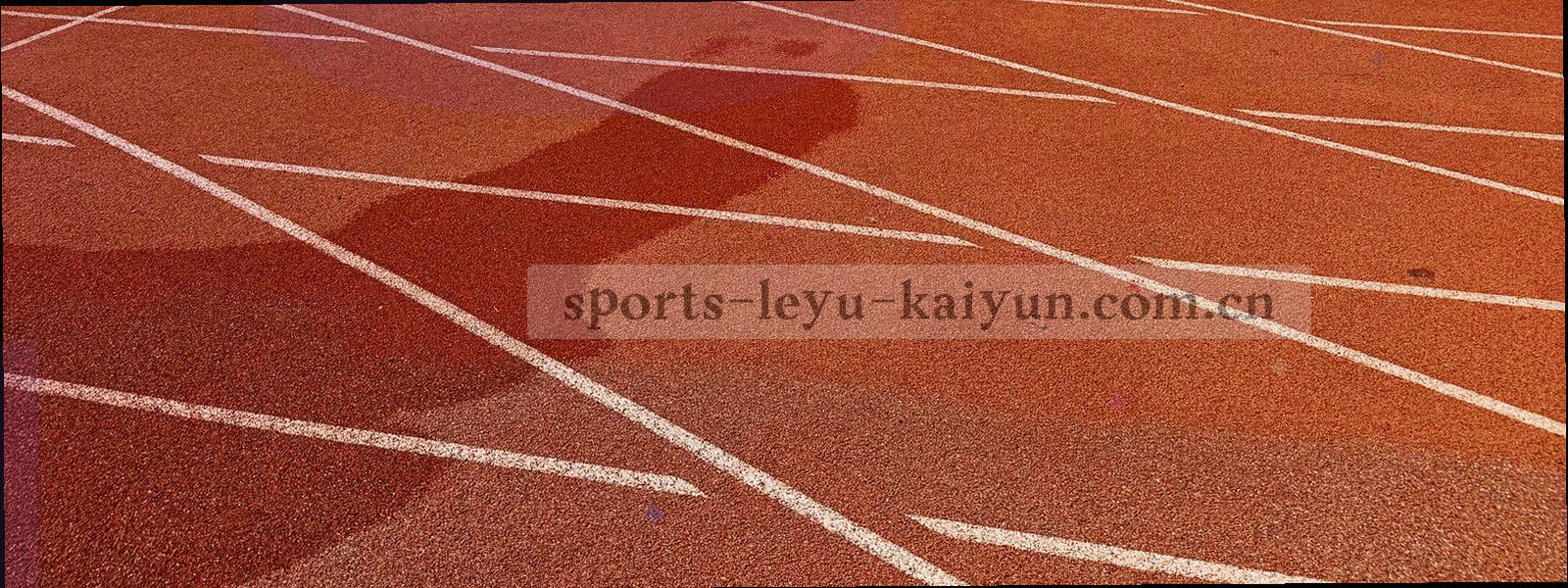 深海蓝与荧光青交织的抽象数据网格纹理，呼应城市夜练场的灯光与数据流